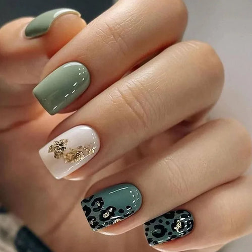 24pcs Short Round Press-On Nails – French Sparkling Pearl White with Wavy Design